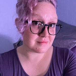 Meet your Posher, Amra